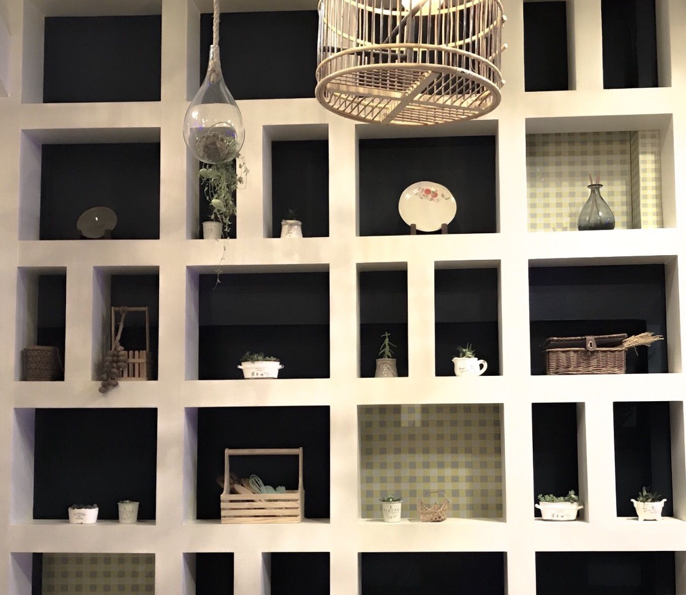 Foto - Kinnon Deluxe Hostel Coworking Cafe