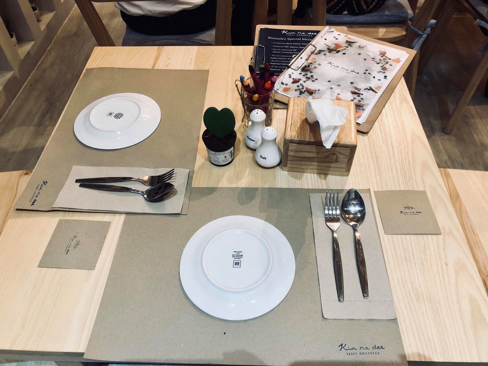 Foto - Kinnon Deluxe Hostel Coworking Cafe