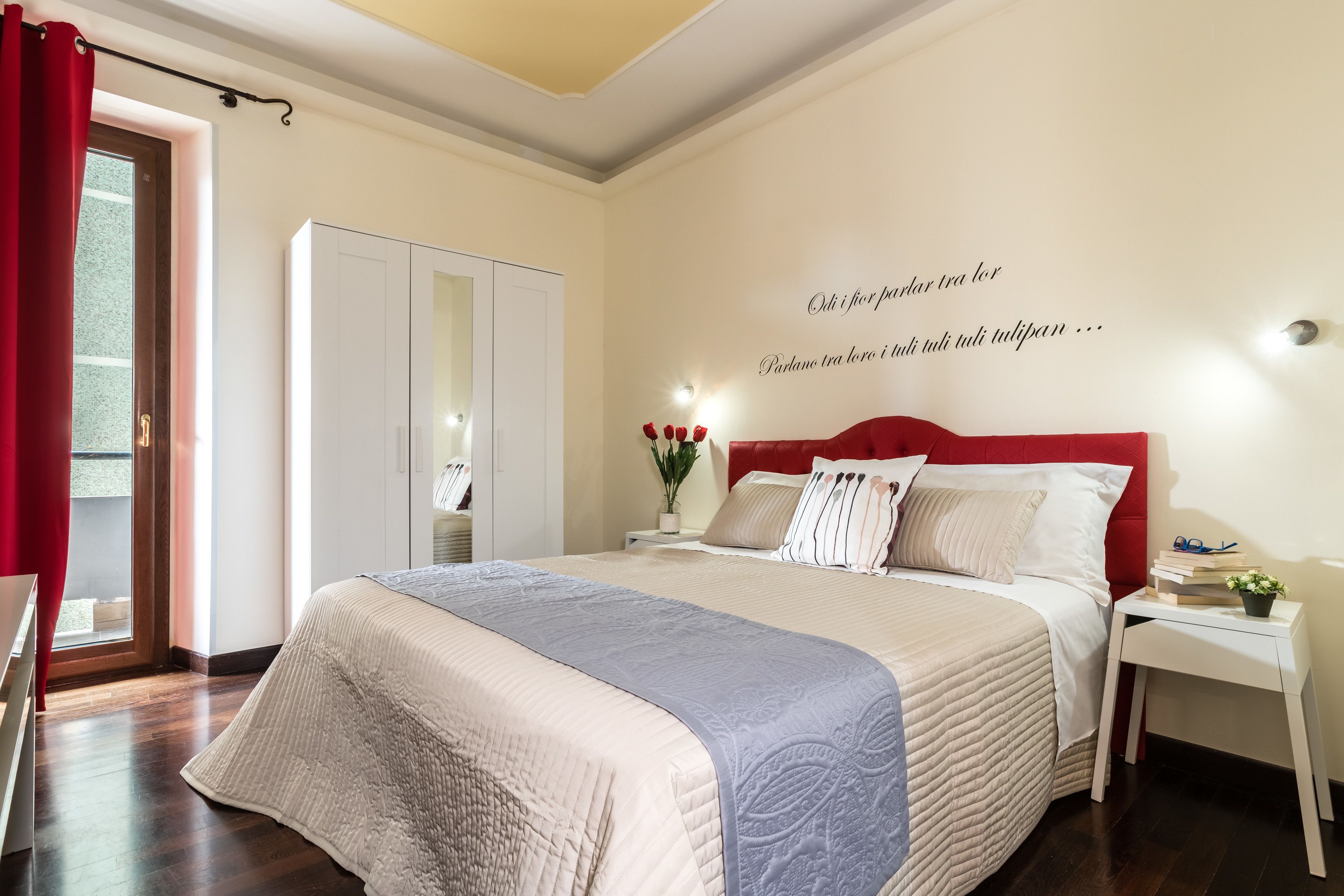 Doppelzimmer | Hochwertige Bettwaren, kostenlose Minibar, Schreibtisch