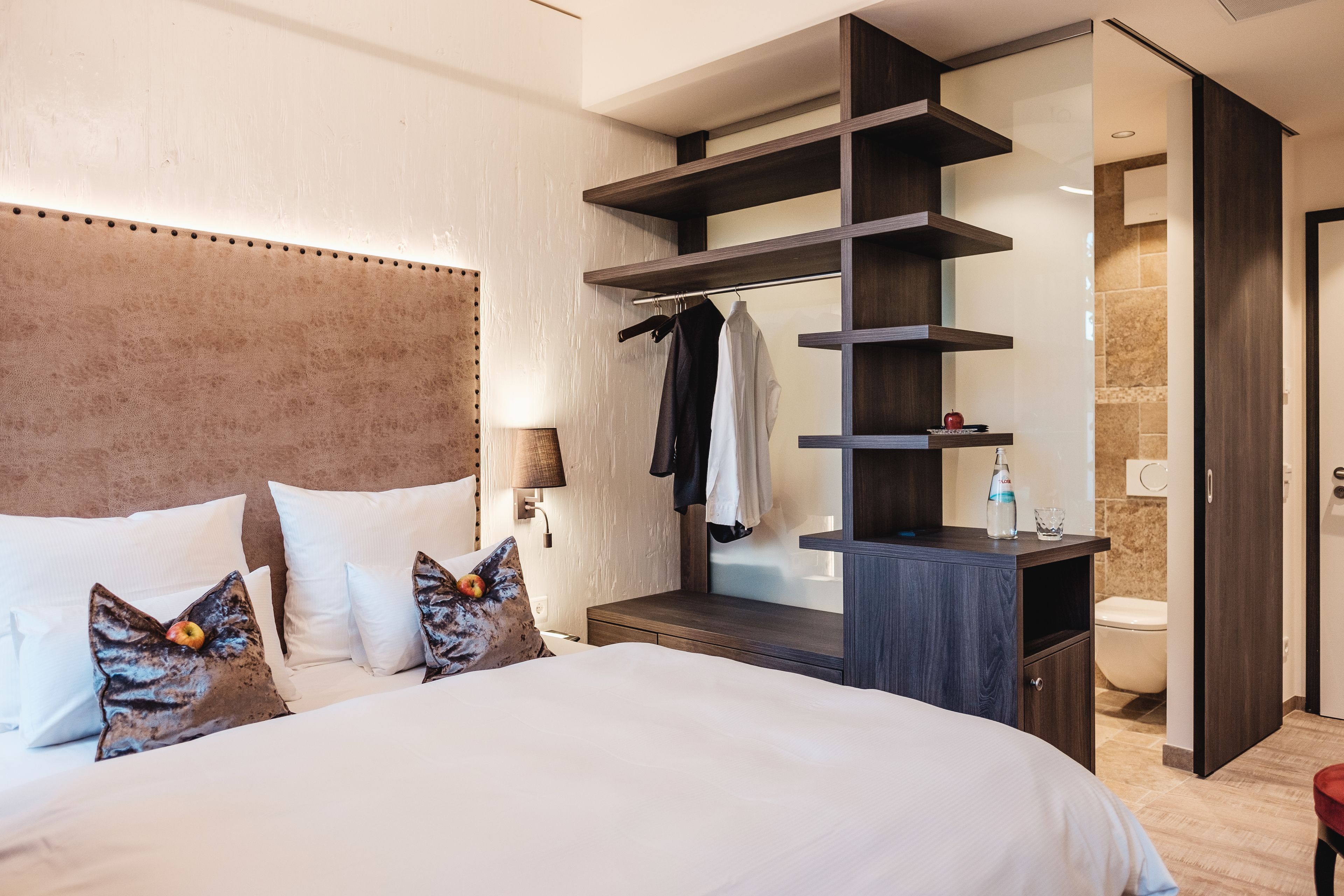 1 bedroom, in-room safe, desk, laptop workspace