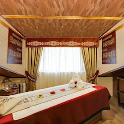 Body treatments, 1 treatment room, massages