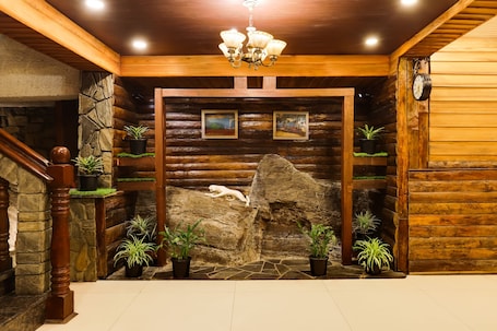 Entrada interior. Summit Hermon Hotel & Spa