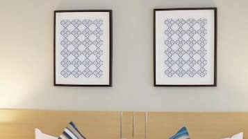 Minibar, desk, free WiFi