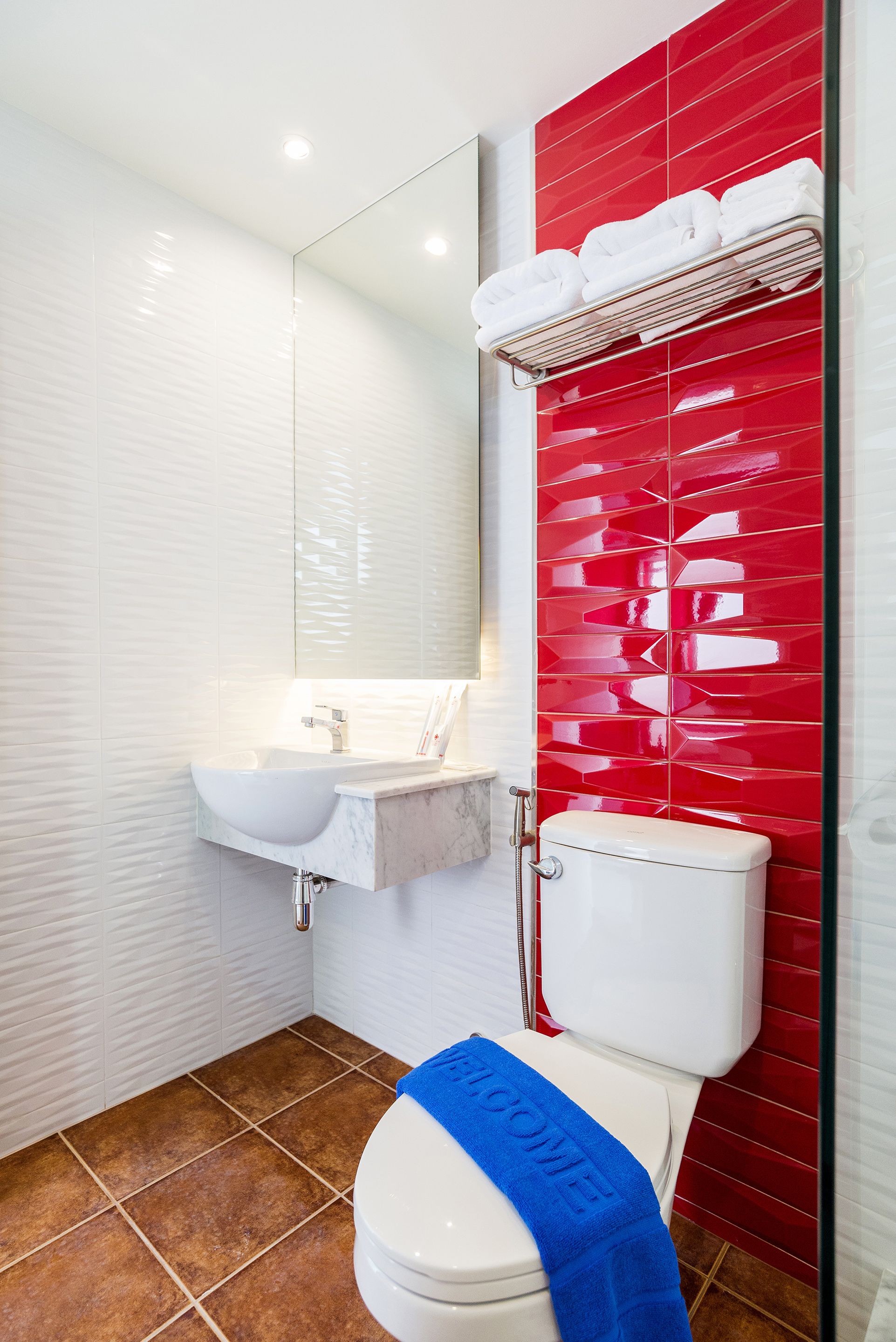 superior double | bathroom | shower, free toiletries, hair dryer, slippers