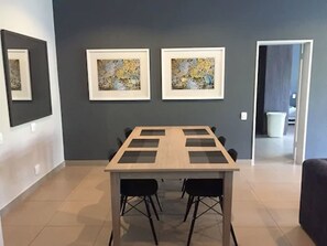 Departamento familiar, 2 habitaciones | Servicio a la habitación