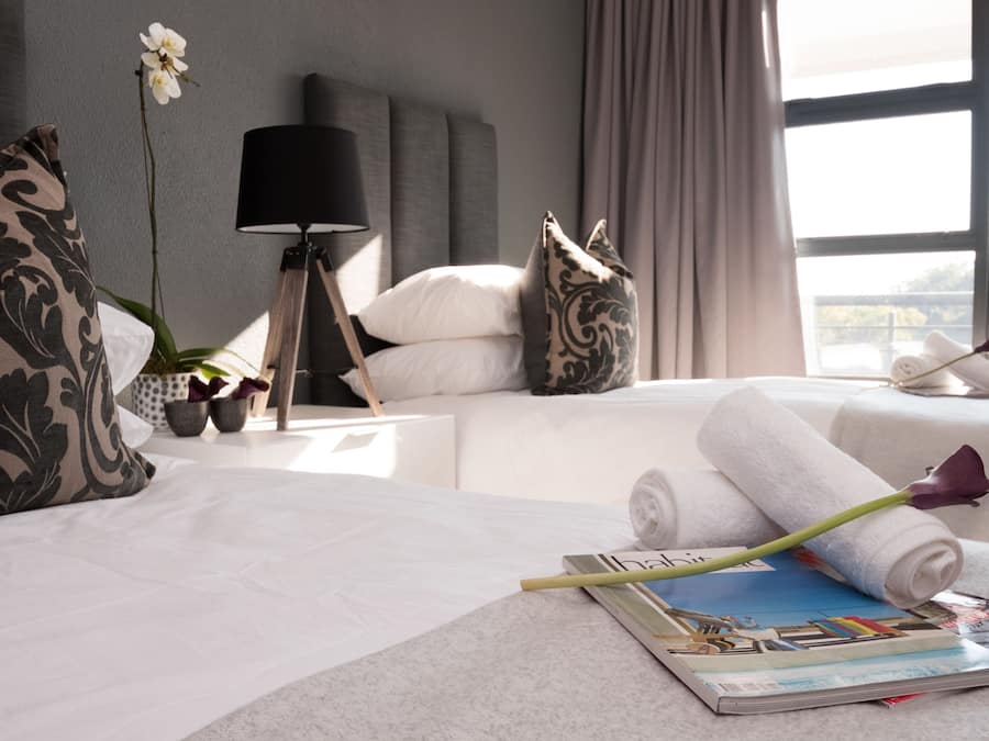 Standard Room, 2 Twin Beds | 1 bedroom, premium bedding, in-room safe, desk