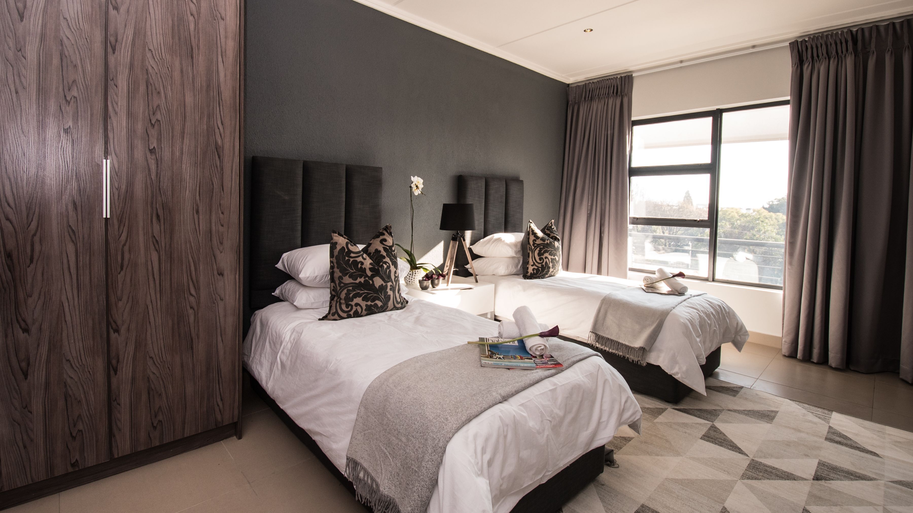 1 bedroom, premium bedding, in-room safe, desk