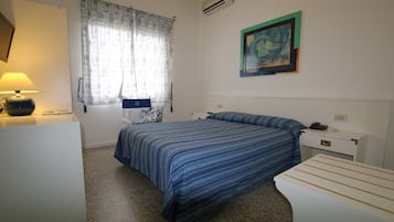 Standard Double Room | In-room safe, desk, blackout drapes, free WiFi