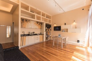City Studio, City View | Living area