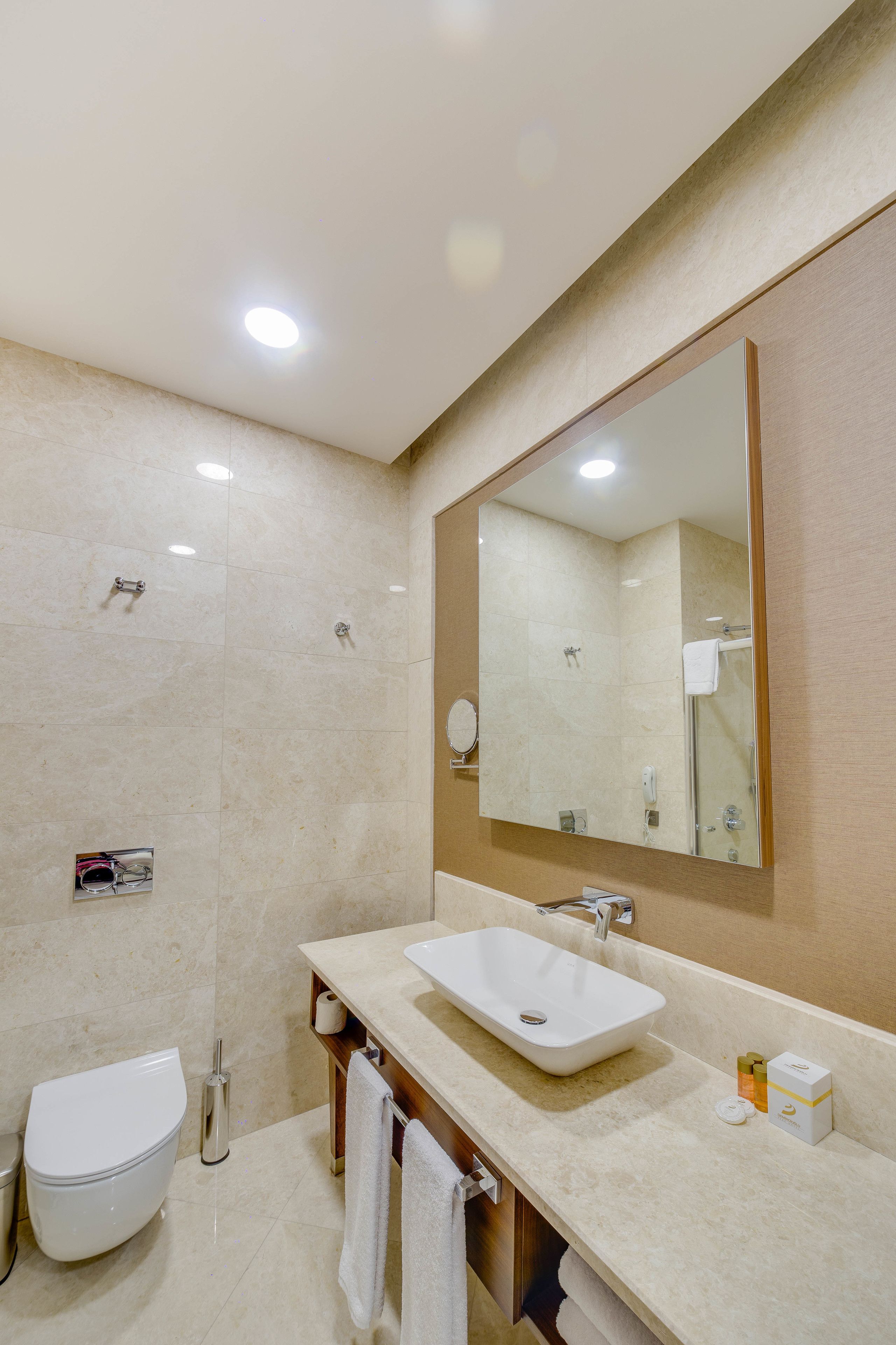 shower, free toiletries, hair dryer, slippers