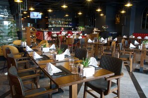 Breakfast, lunch, dinner served; Turkish cuisine 