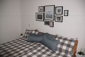 コンフォート ダブルルーム | デスク、ベビーベッド (無料)、可動式ベッド、WiFi (無料)