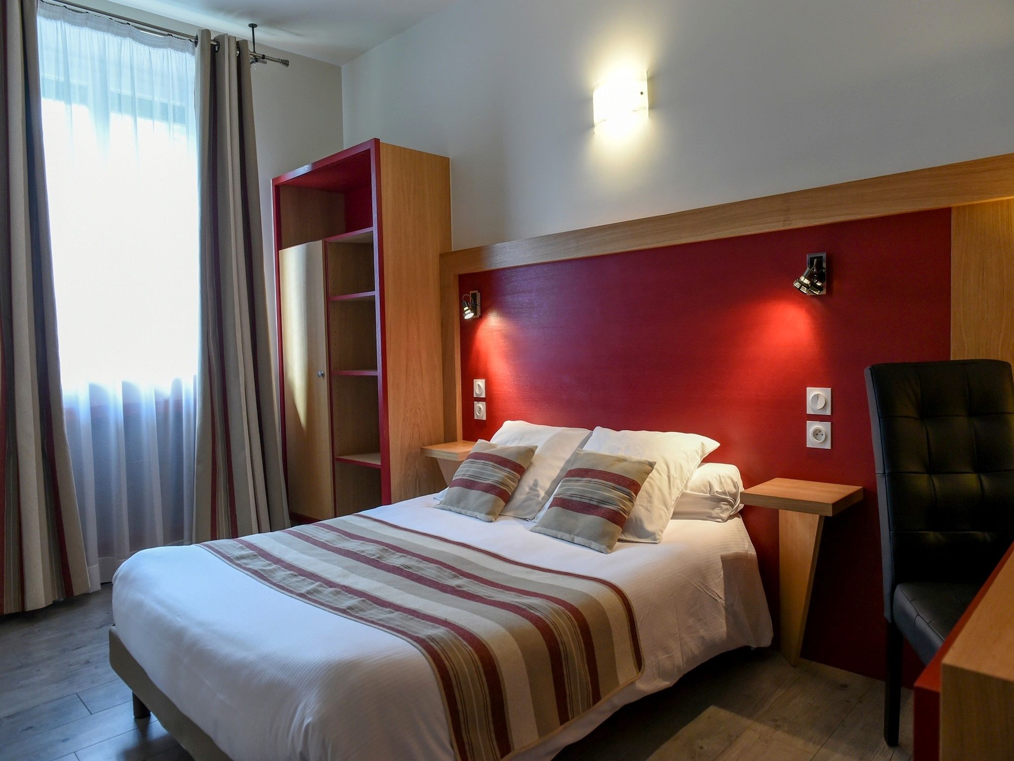 standard double room | desk, soundproofing, free wifi