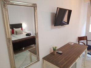 Superior Twin Room, 2 Twin Beds (Duquesa 2) | Down comforters, free WiFi, bed sheets - Fan Rooms Duquesa (Málaga)