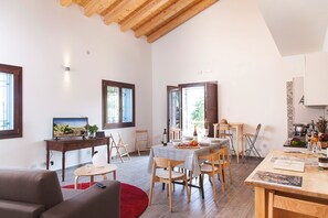 Superior Apartment, 1 Bedroom | Living area