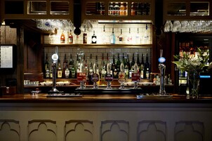 Bar (en la propiedad)