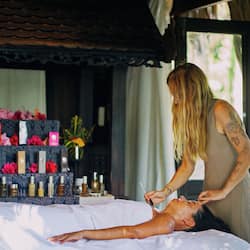Trattamenti per il corpo, massaggi thailandesi, body wrap, riflessologia