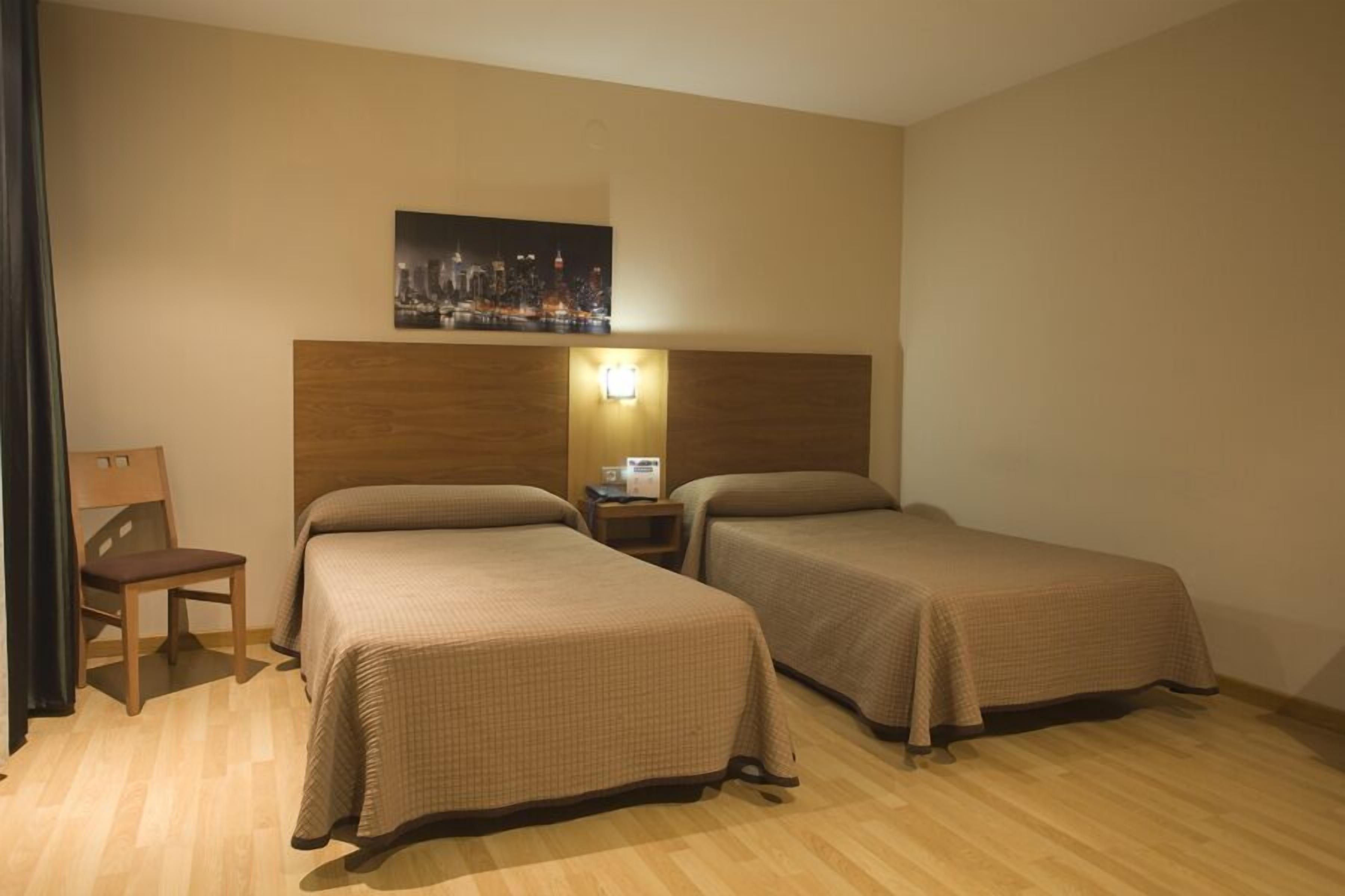 double or twin room | desk, blackout curtains, free wifi