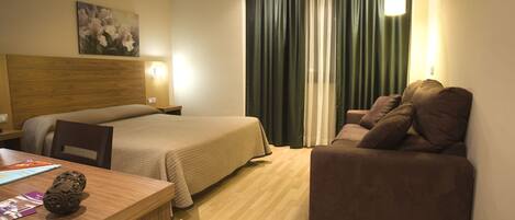 Desk, blackout curtains, free WiFi