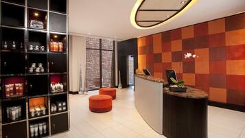 Couples treatment rooms, sauna, body treatments, aromatherapy