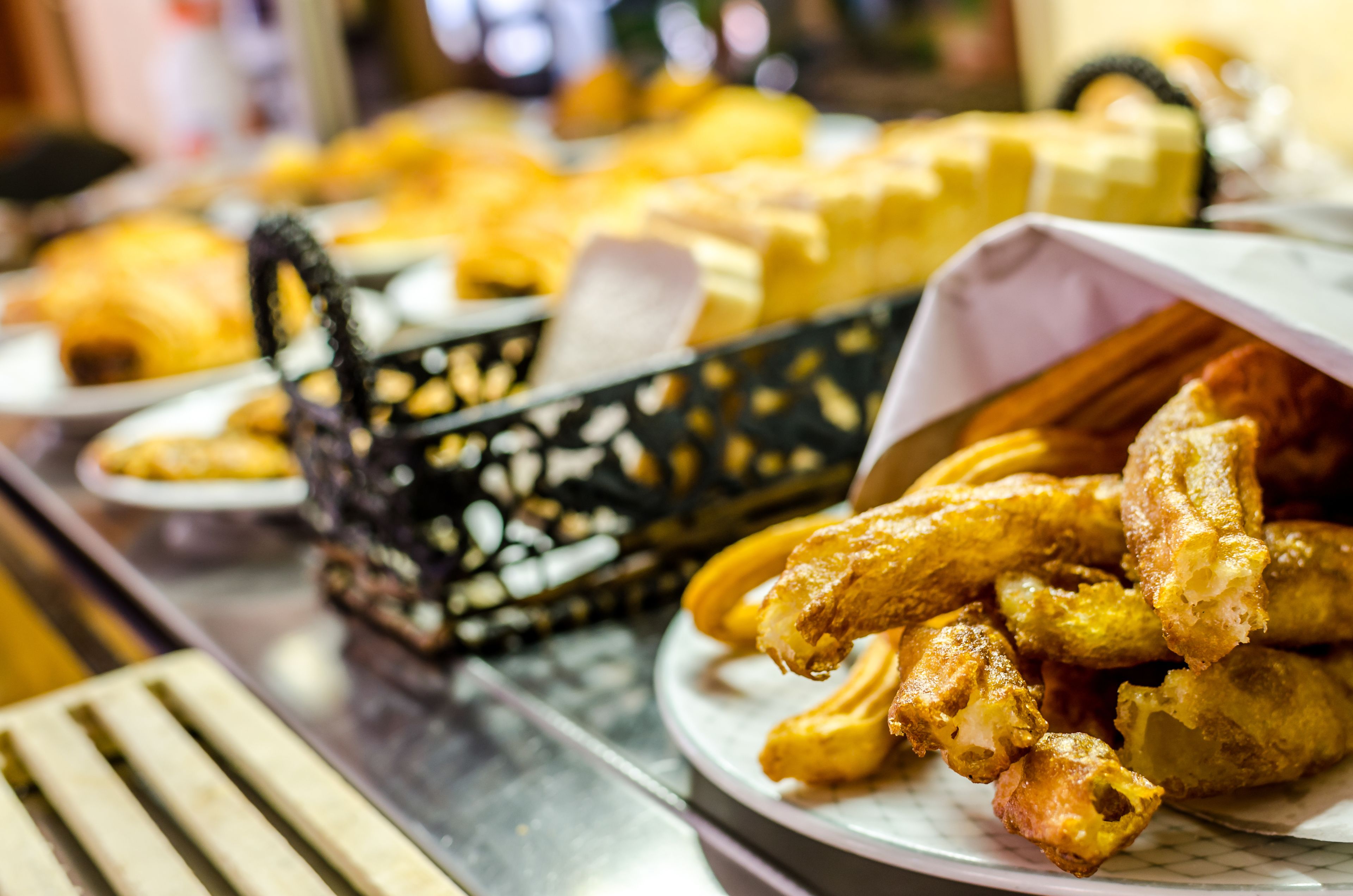 daily cooked-to-order breakfast (eur 12 per person)