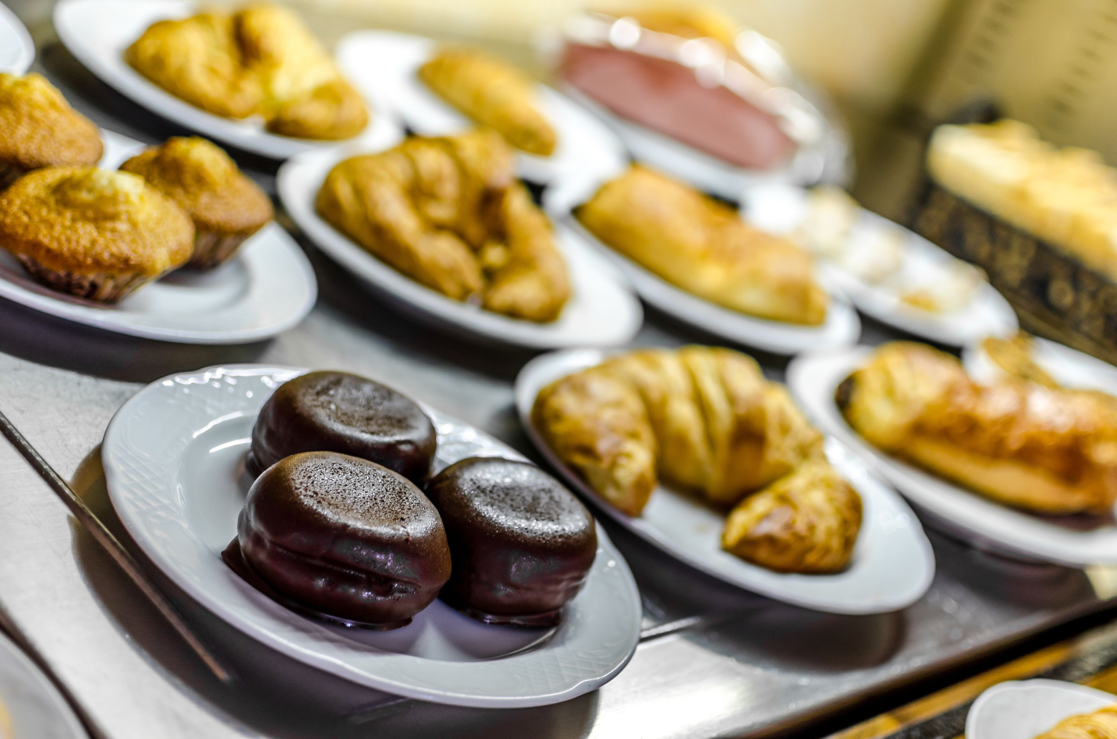 daily cooked-to-order breakfast (eur 12 per person)