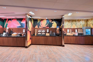 包含每日自助早餐