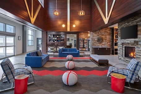 Lobby. Four Points by Sheraton Houston Intercontinental Airport