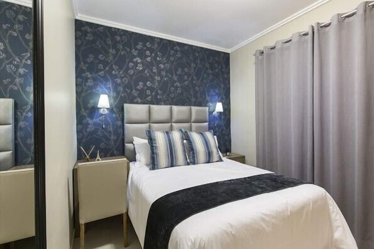 In-room safe, iron/ironing board, free WiFi