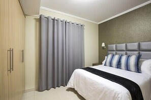In-room safe, iron/ironing board, free WiFi