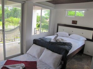 Exclusive Suite, Pool View