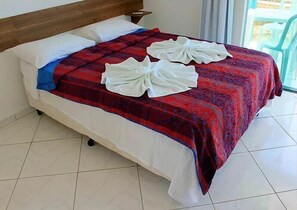 Skrivbord, mörkläggningsgardiner, extrasängar och gratis wi-fi