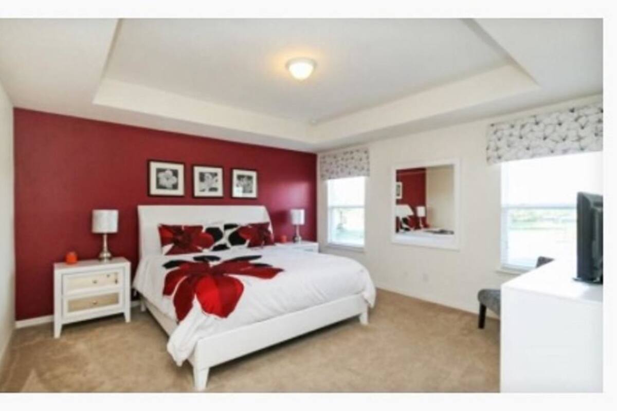 Suite, 1 King Bed | Free WiFi