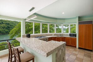 Exclusive Room | Private kitchen | Coffee/tea maker, cleaning supplies