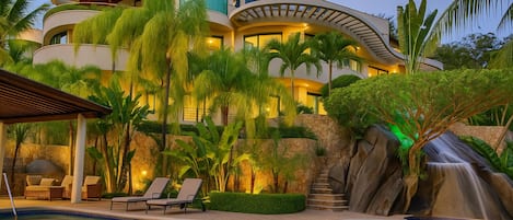 Family Villa | In-room safe, iron/ironing board, free WiFi, bed sheets