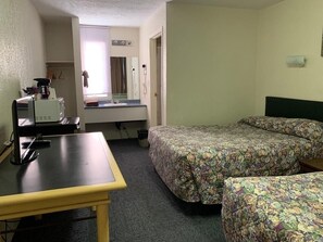 Standard Room, 2 Double Beds | Iron/ironing board, free WiFi - Grey Goose Motel (Castor)