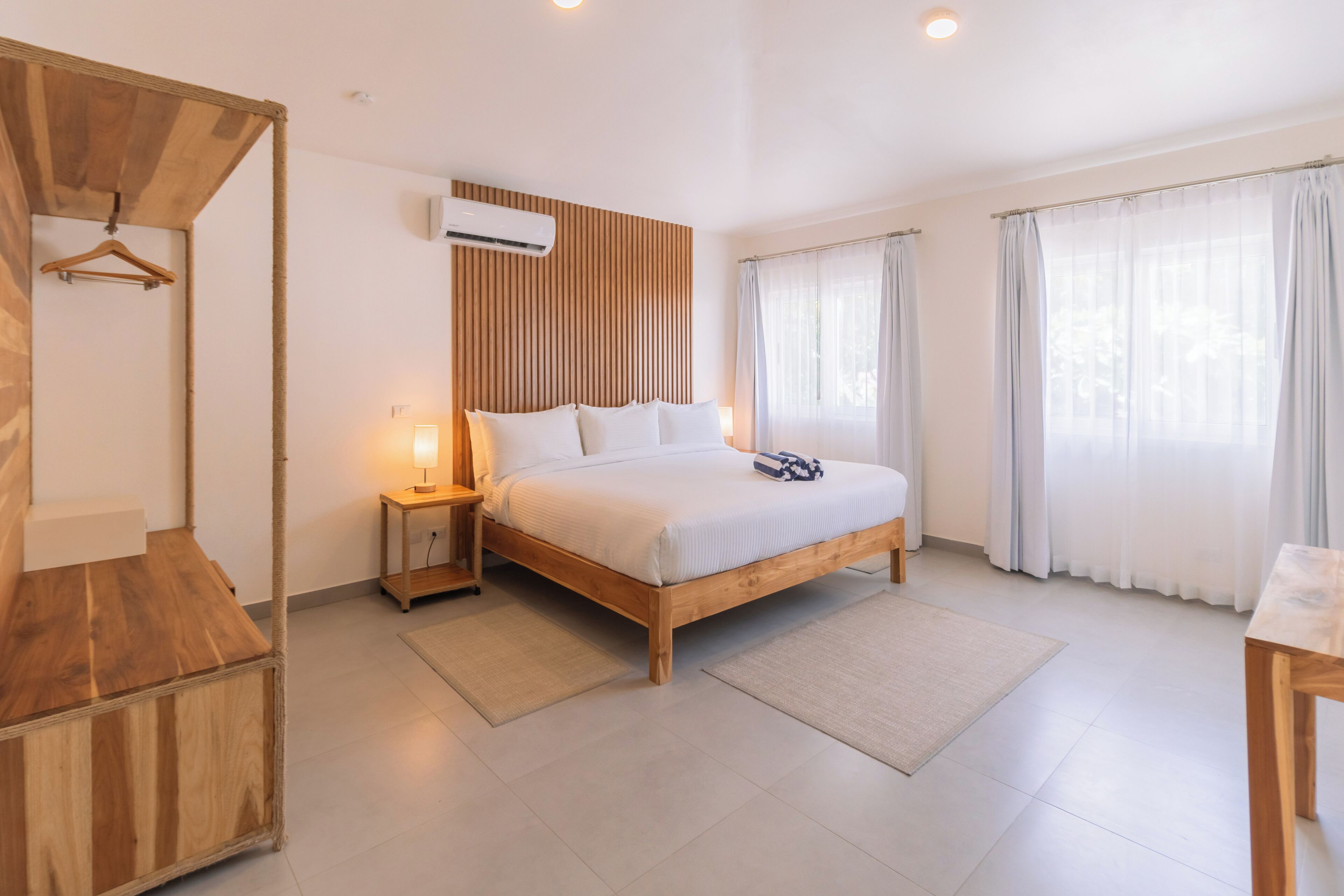 Two Bedroom Apartment | Couette en duvet d'oie, coffres-forts dans les chambres, Wi-Fi gratuit