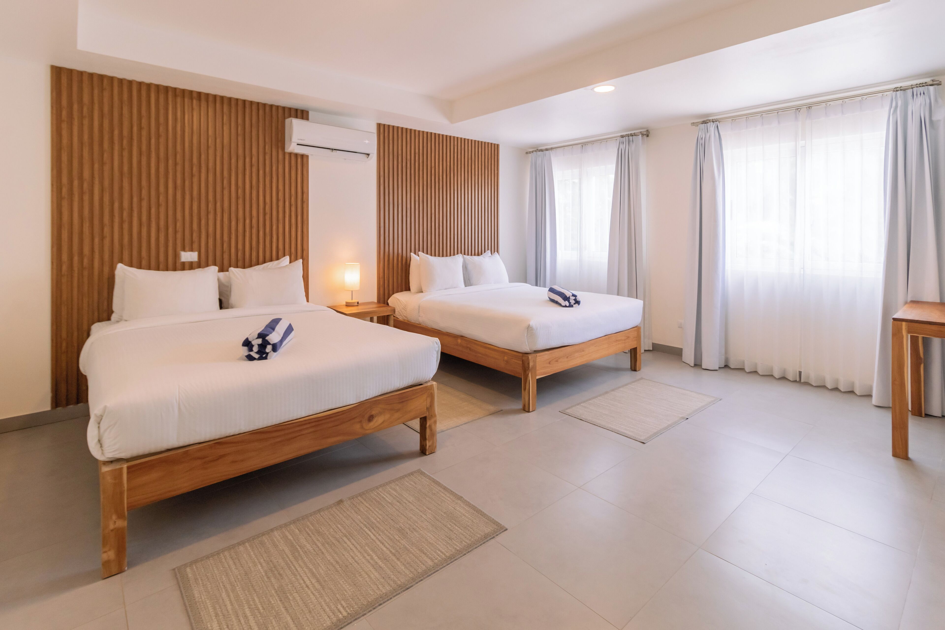 Two Bedroom Apartment | Selimut bulu angsa, brankas, Wi-Fi gratis, dan seprai linen