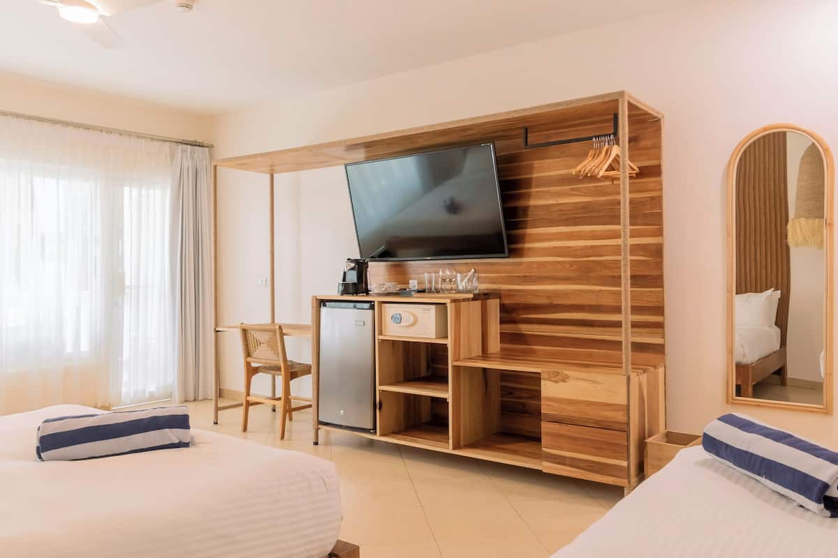 family 2 queen with balcony courtyard v | 1 bedroom, down duvets, minibar, in-room safe