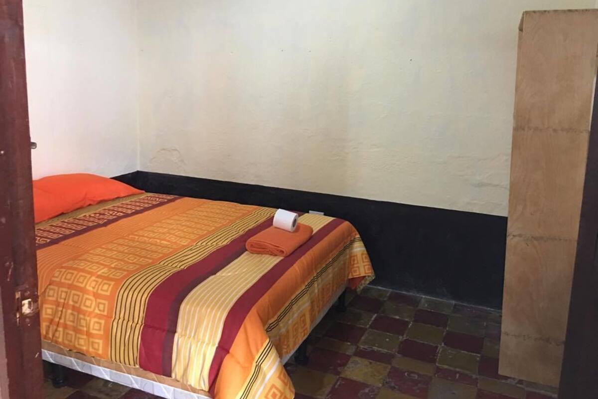 Chambre, 1 lit une place