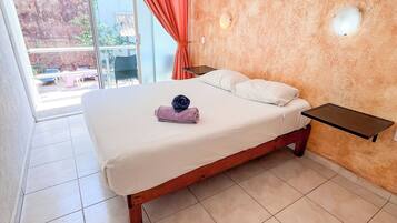 ๊ฐ์ค ๋ด ๊ธ๊ณ , ๋ฌด๋ฃ WiFi, ์นจ๋ ์ํธ