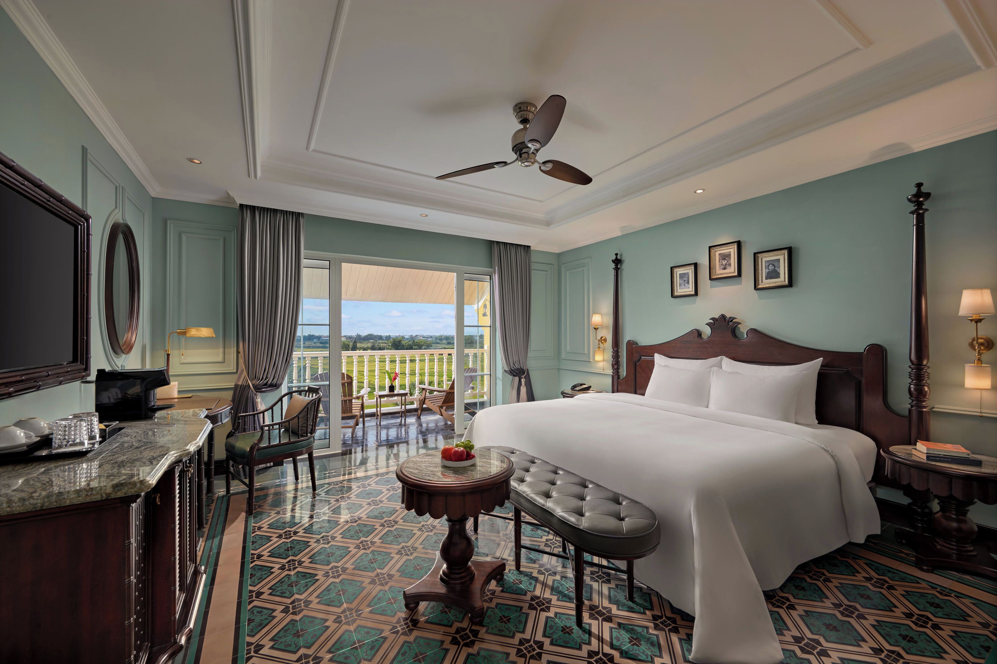 Quarto casal ou duplo executivo, vista para a piscina | Roupas de cama premium, cofres nos quartos, escrivaninha