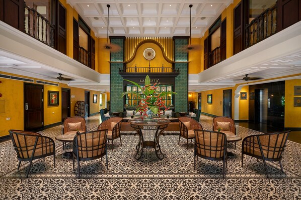 로비 좌석 공간