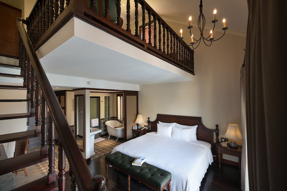 Duplex Suite Balcony, Club Wing