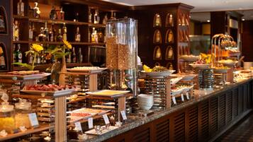 包含每日自助早餐