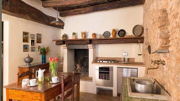 Kühlschrank, Ofen, Herdplatte, Geschirrspüler