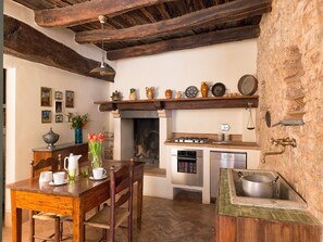 Kühlschrank, Ofen, Herdplatte, Geschirrspüler