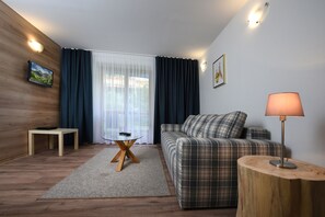 Familienapartment, Kochnische | Wohnbereich