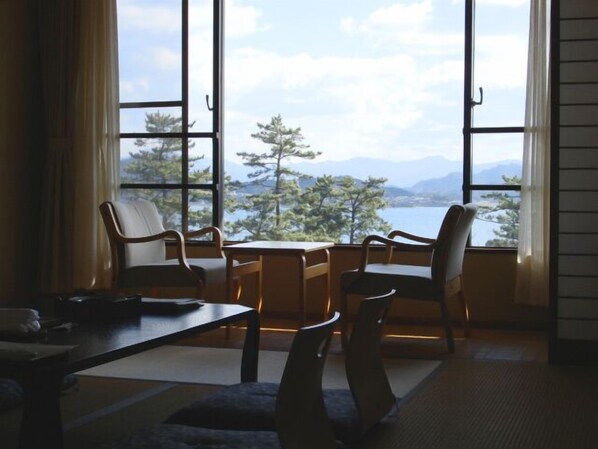 Traditional-Zimmer (Japanese Style) | Ausblick vom Zimmer