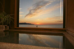 Ocean View Room with Private Onsen | Interior - Hotel Ichiboukan (Kyotango)